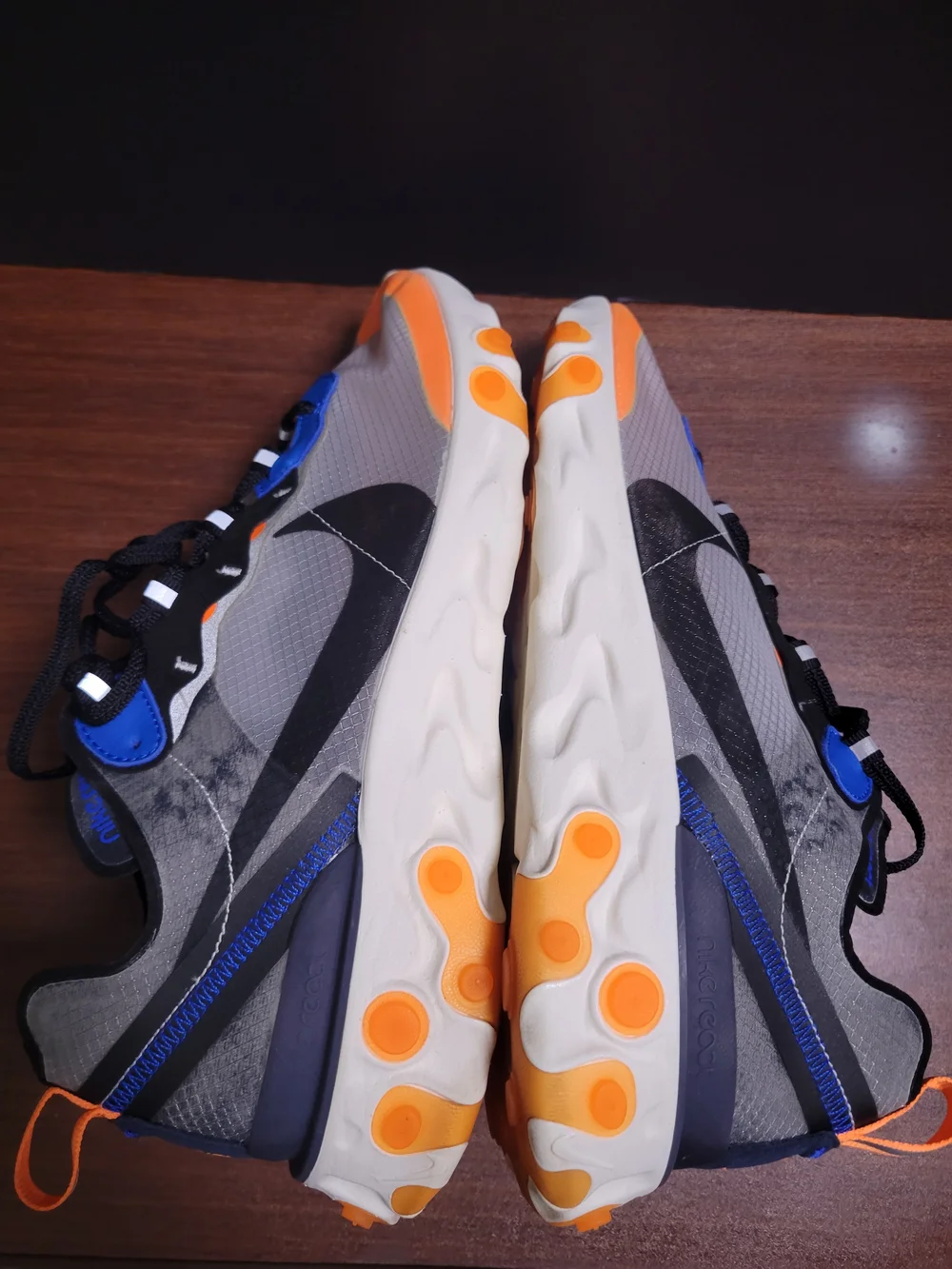 Nike  React Element 87 Men's Running Shoes Size 9.5 Gray/Orange/Blue Sneakers